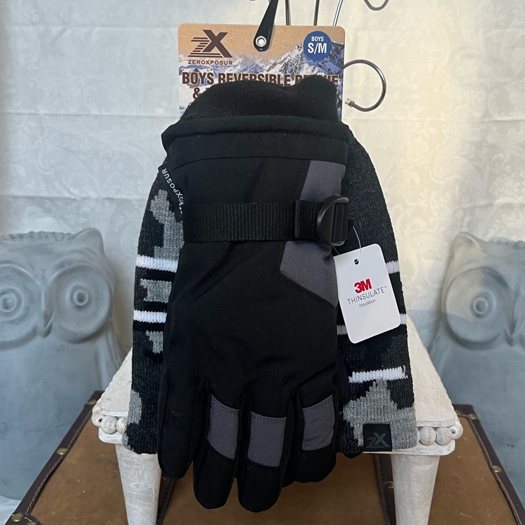 Zeroxposur Boys Reversible Beanie & Winter Glove Set